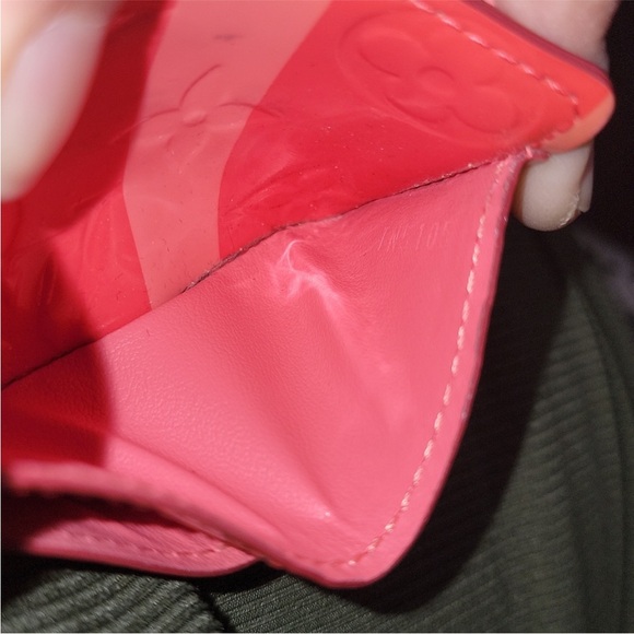 Limited Edition & Authentic Louis Vuitton Reyeur Poppy Petal patent wallet - Picture 11 of 11